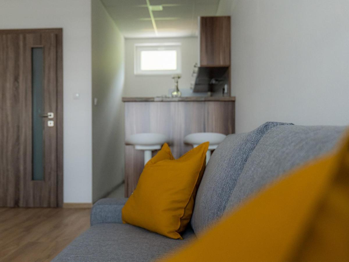 Apartmany Motocentrum Калужа Экстерьер фото